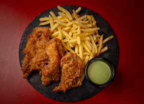 Promo 4 : 3 tenders con papas fritas y una salsa a eleccion , bebida 220 cc